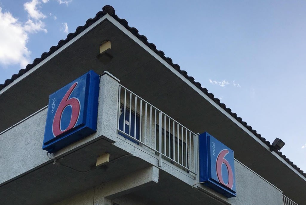 Motel 6 Employees Are Turning Undocumented Immigrants Into ICE